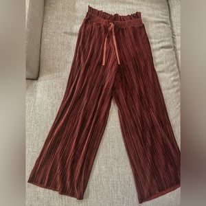 TopShop | Petite Size 2 Velvet Crop Pants